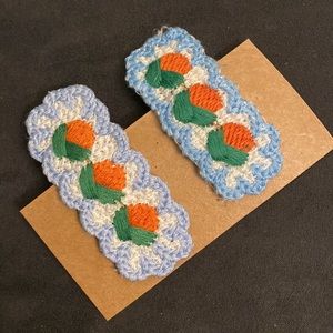 ROMWE Anime 2pcs Floral Embroidery Hair Clip - 257